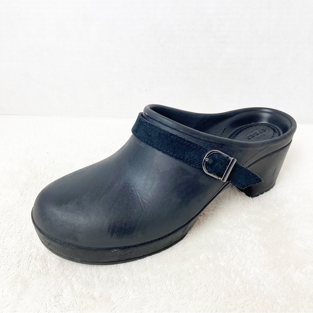 Crocs Sarah Womens 8 Clogs Shoes Dual Comfort Black Slip On Mules Buckle